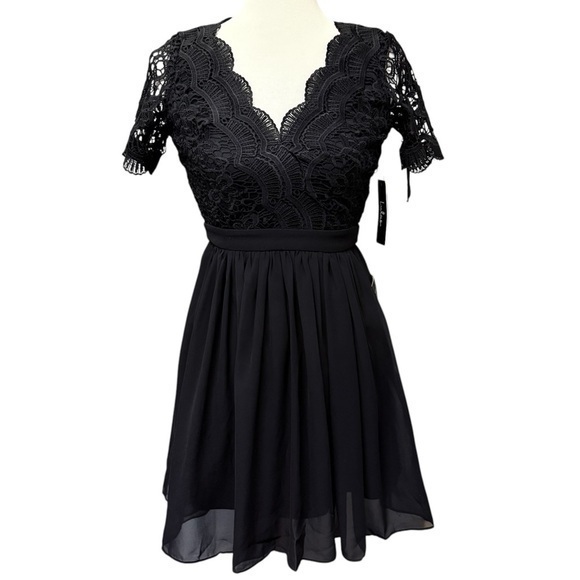 Lulus Dresses & Skirts - NWT Lulus Black Lace Skater Dress Size XS – Cocktail, Prom, Evening